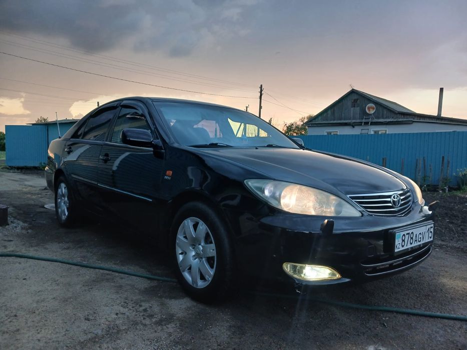 Продам Toyota Camry 2003 год,европеец,кожа