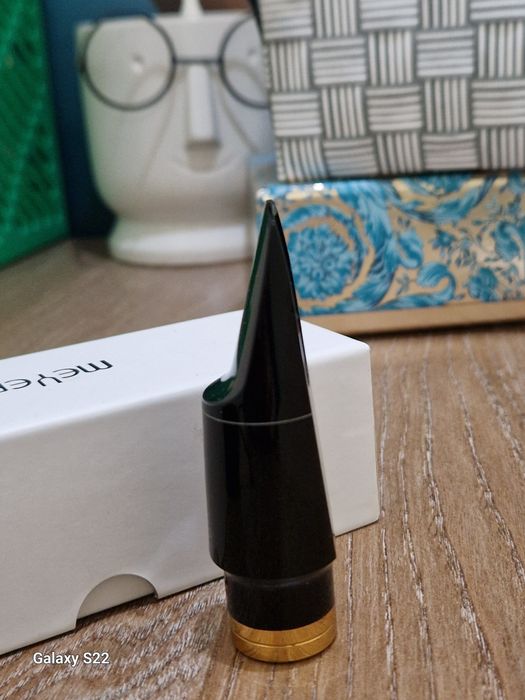 Vind mustiuc saxofon Meyer nr6 cu doză.