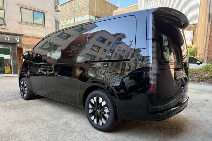 Hyundai Staria Lounge