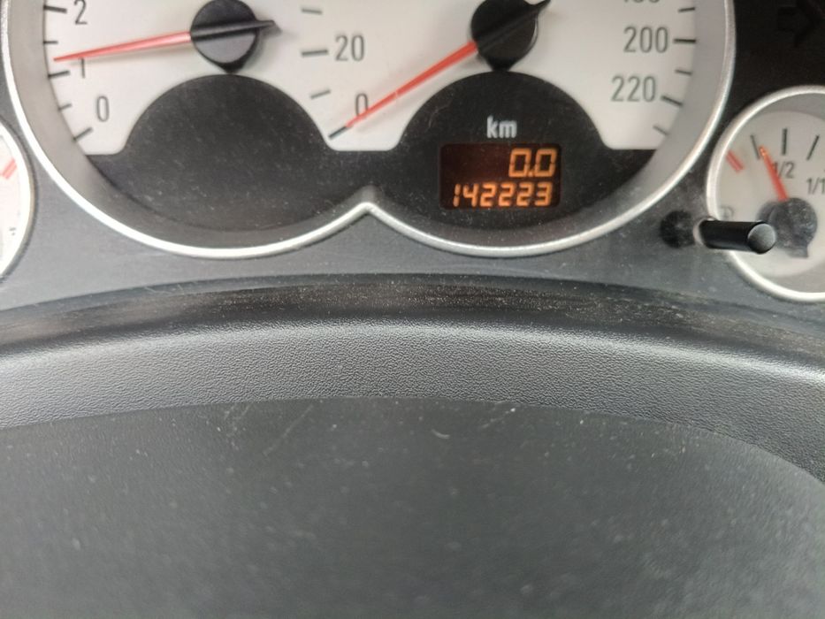 Vând Opel Corsa C