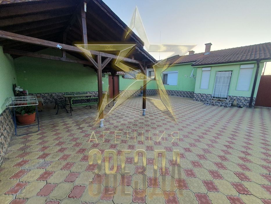 Продава се Промишлена сграда в с. Маноле, Област Пловдив - 700 кв.м за 458 €/кв.м - Снимка #2