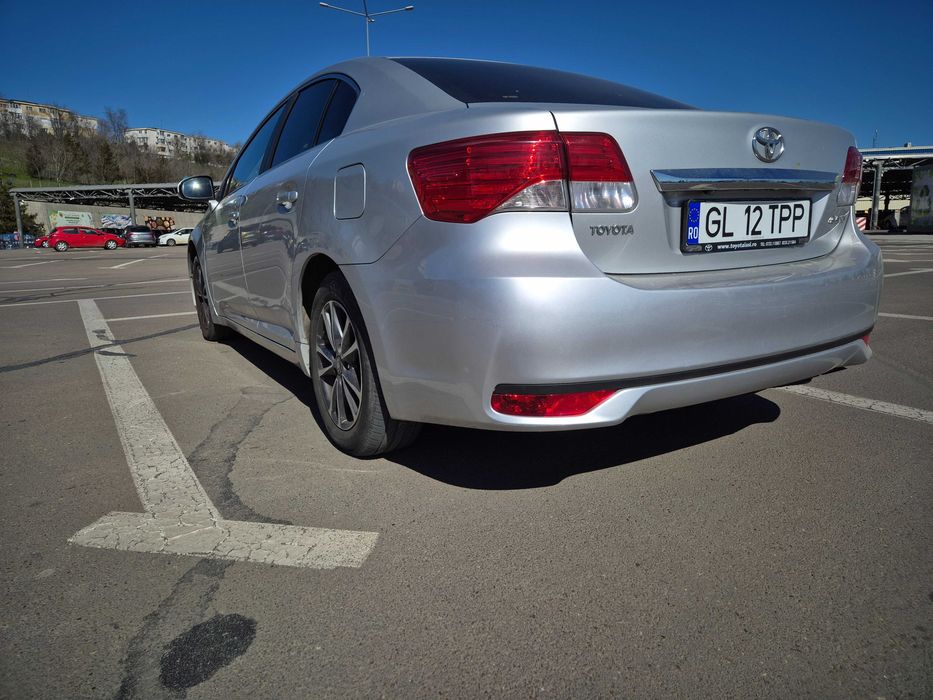 Vand Toyota Avensis 1.8 benzina an 2013, cutie automata 170303 km
