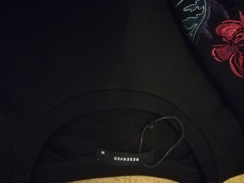 Bluza neagra noua fără eticheta mărimea M