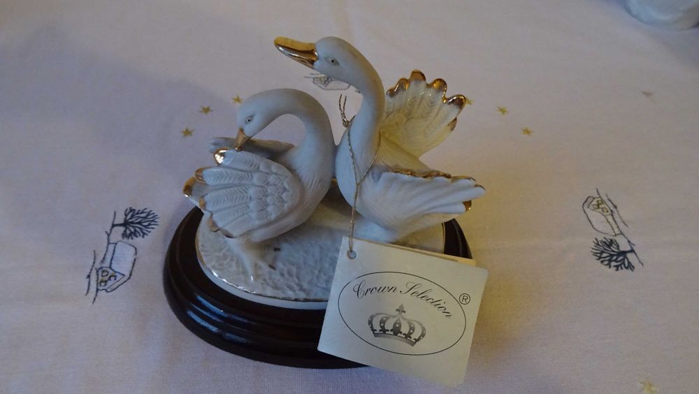 Красиви статуетки на Леонардо вентидж