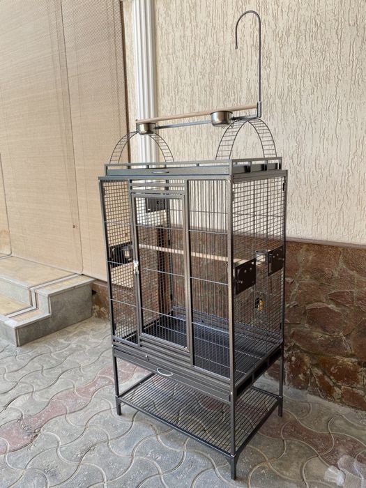 Привозные клетки для крупных попугаев