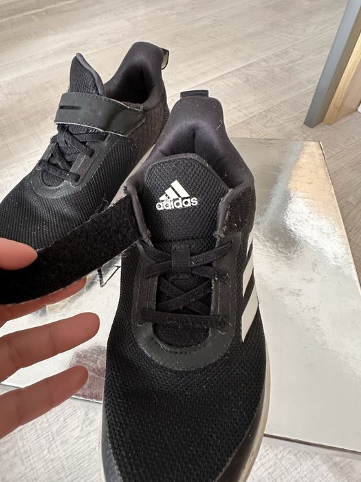 Кросовки , 35 размер, черно - белые