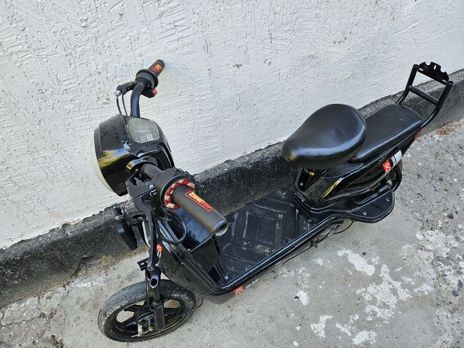 Продаётся скутер sk8