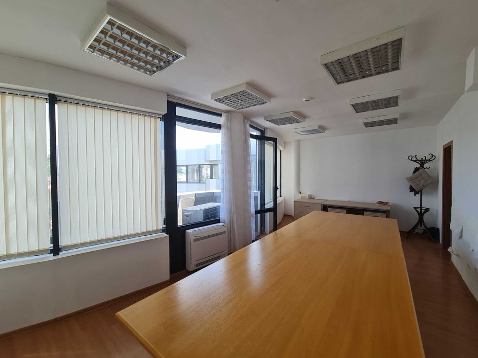Дава се под наем Офис в Казанлък - 30 кв.м за 219.3 € - Снимка #2