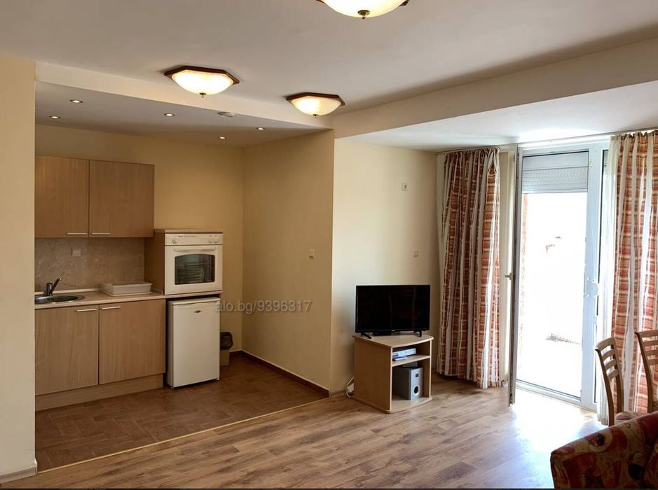 3-стаен апартамент/350 м от плажа/басейн с детска пързалка/до 7човека