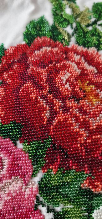 Rochie cusută cu mărgele