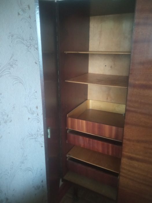 Советский шифоньер