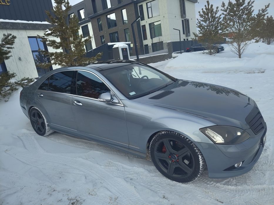 Mercedes Benz W221 S500L