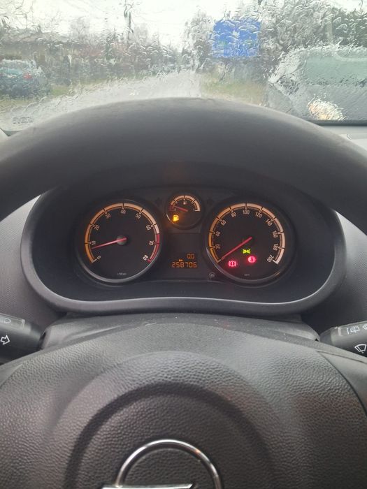 Vând Opel corsa D