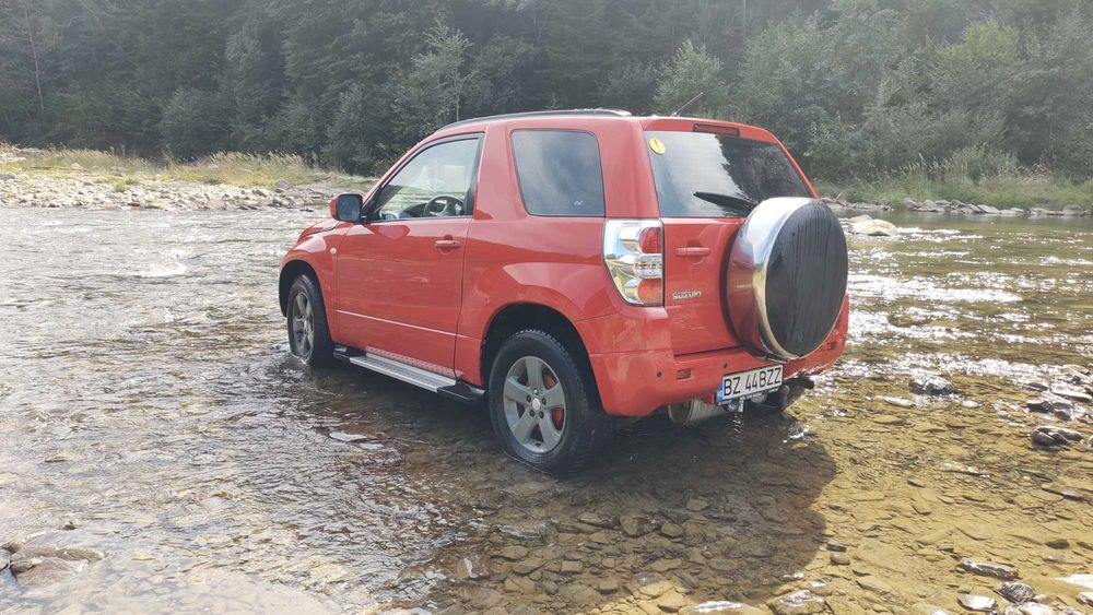 Suzuki Grand Vitara 4x4 – 2007 – 1.6 Benzină + GPL – 106 CP – 3750 €