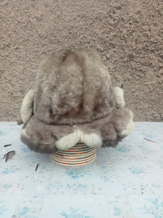 Продаю женскую шапку