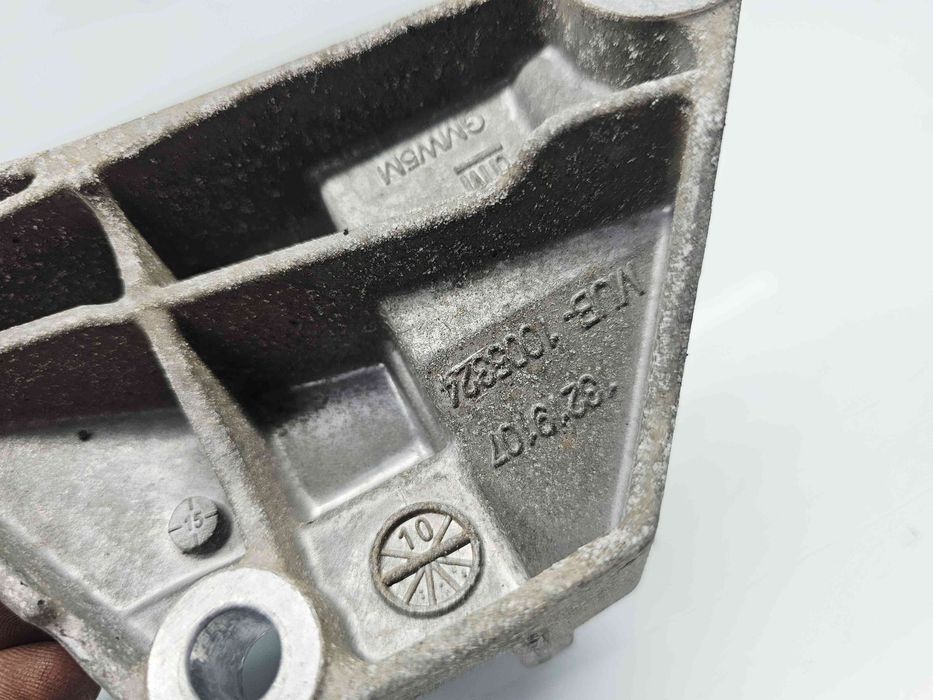 Suport planetara dreapta  Opel Astra J [Fabr 2009-2015] 13219107 2.0 C