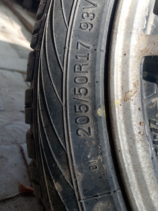 Вместе с универсальный титанкой