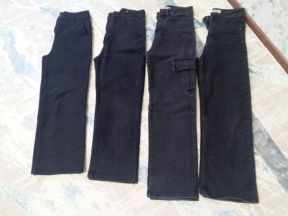 Продам школьные черные джинцы.