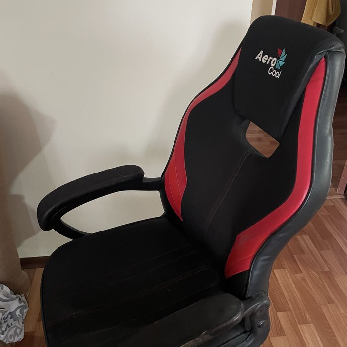 Б/у игровое кресло Aero Cool