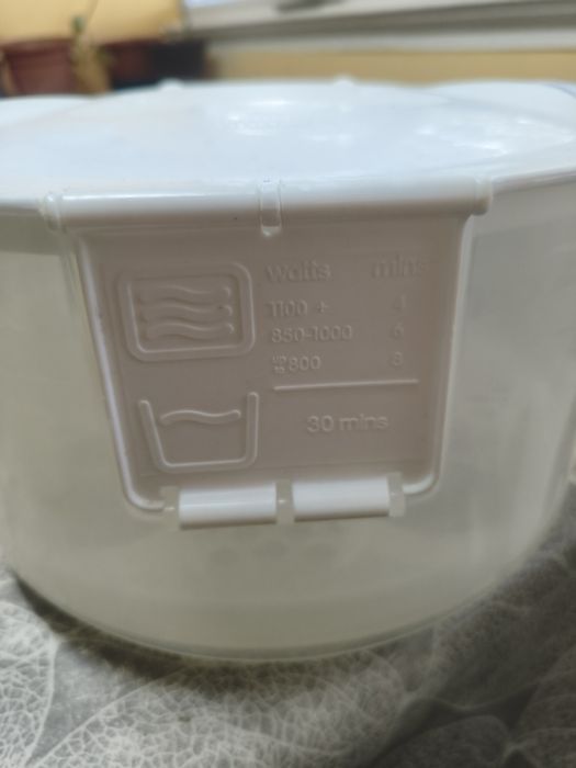 Стерилизатори Tommee tippee i Hippos