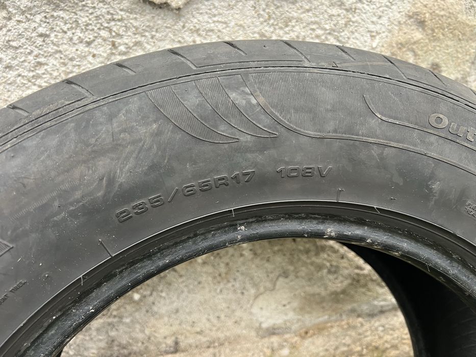 3 бр. летни и 1 бр. зимна гума 235/65 17