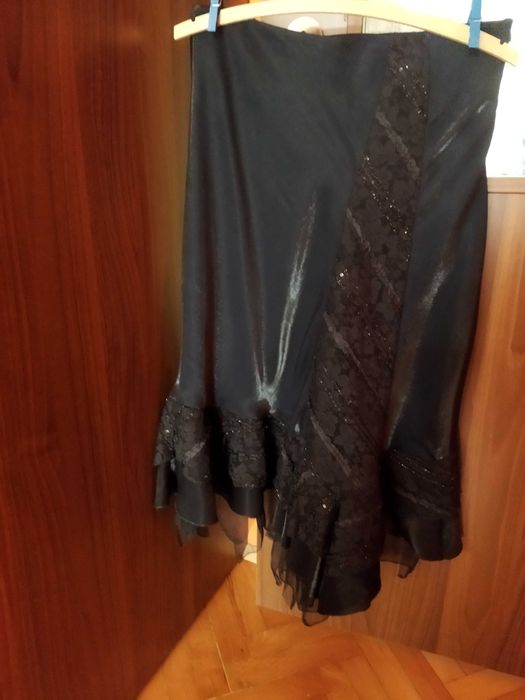 Пола - сатен и дантела