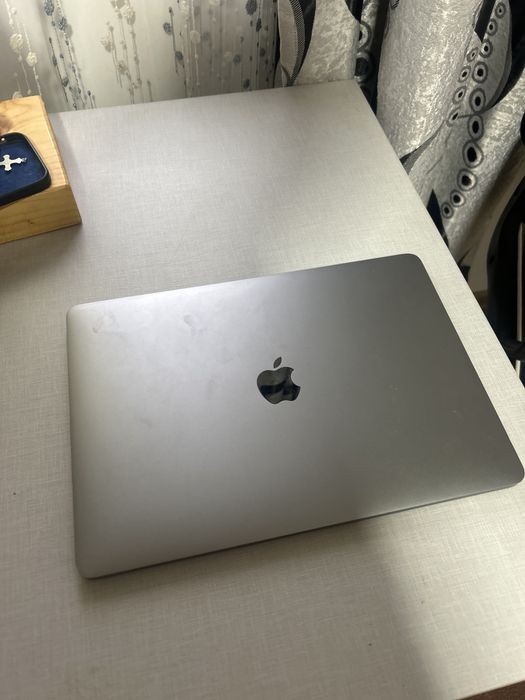 Macbook pro 2018,cu activation lock(pentru piese)