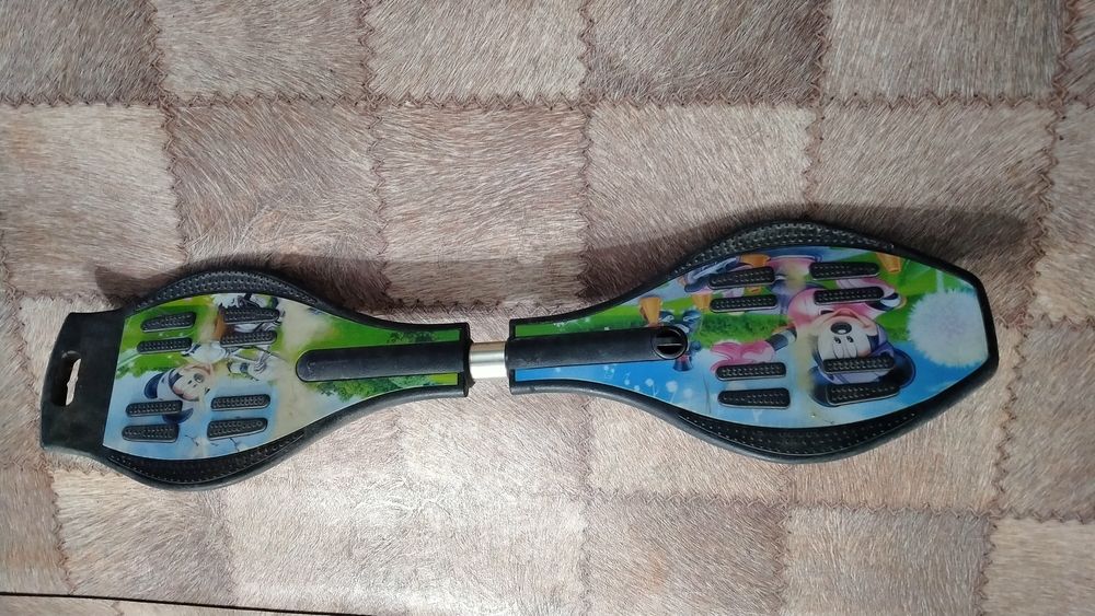 Продам в нормальном состоянии скейт борд