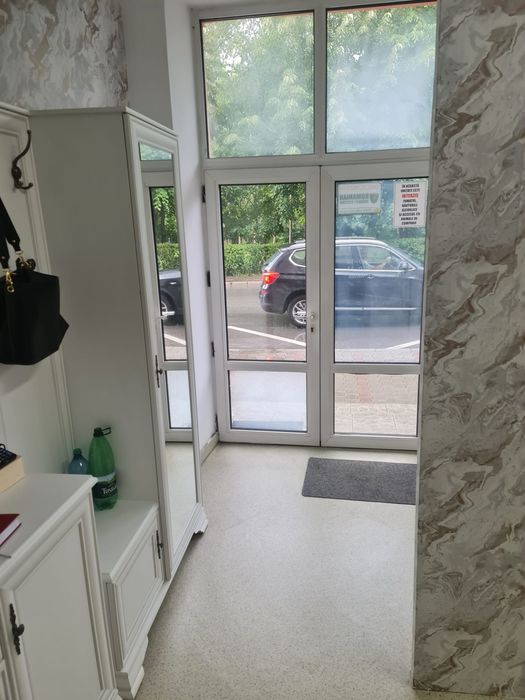 Sp.comercial vitrat stradal, str.Stefan cel Mare nr 22