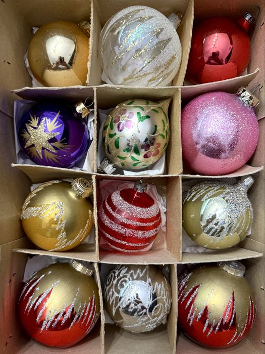 Globuri vechi pentru pomul de Craciun