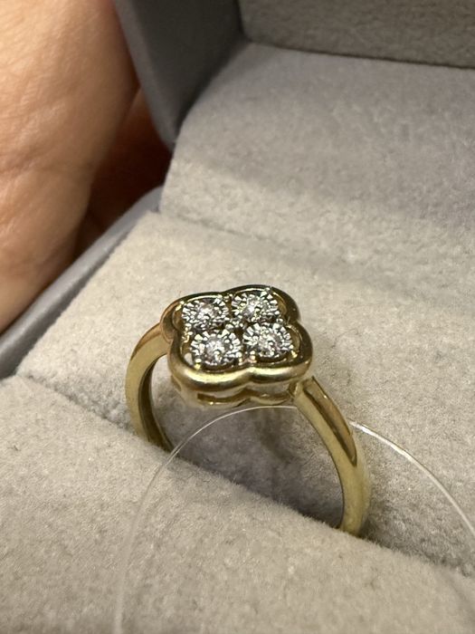 Бриллиантовое кольцо