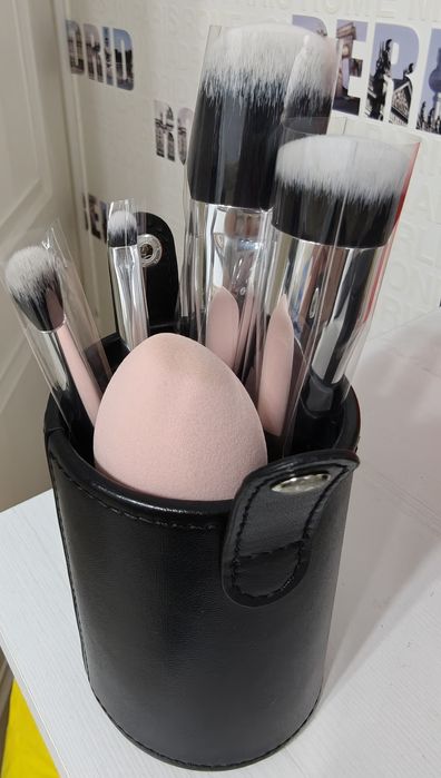 Set de pensule pentru fard. Make-up  Brushes
