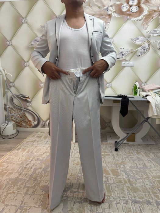 Продам мужской костюм