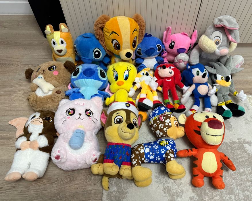 Vând diferite plușuri PEPPA / SPIDERMAN / SONIC / DISNEY / TOM&JERRY