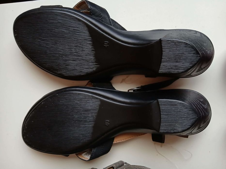 Чифт летни сандали (40)