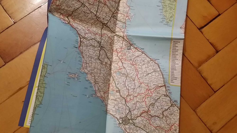 Италиански книги