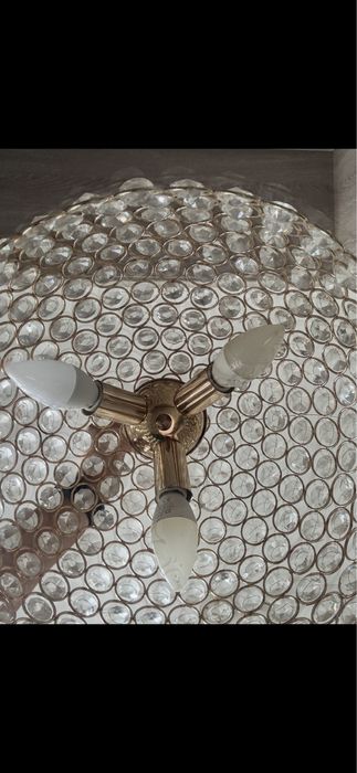 Продам люстра 3 лампы