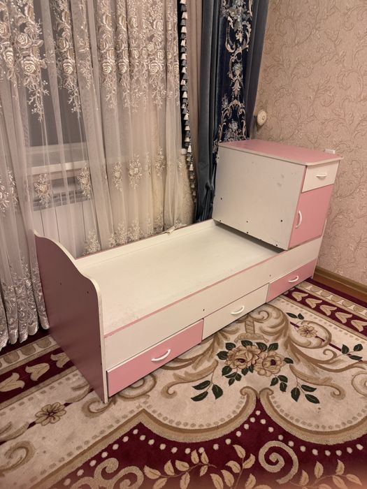 Bolalar uchun kravat  kolati yaxshi bittasi umuman ishlatilmagan yengi