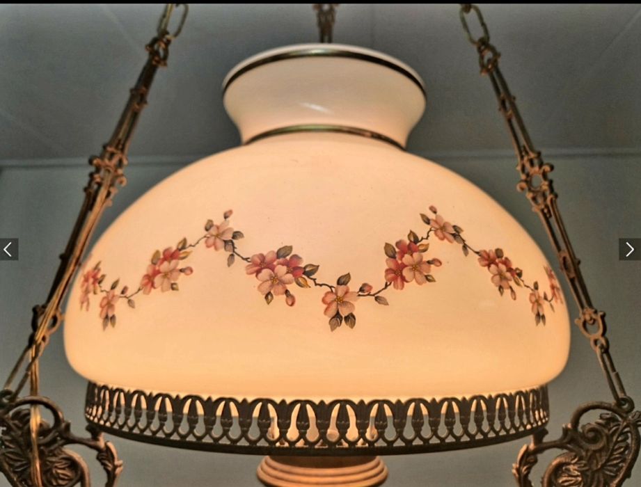 Очарователен полилей  Луи 16