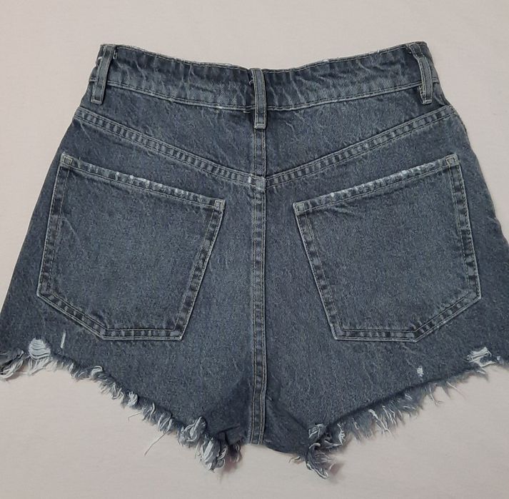 Дамски  дънкови къси панталони