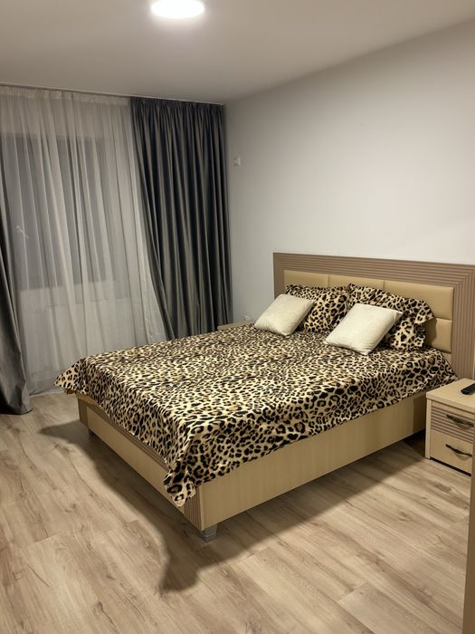 Inchiriere 2 si 3 camere, bloc nou, parcare inclusa, cartierul latin