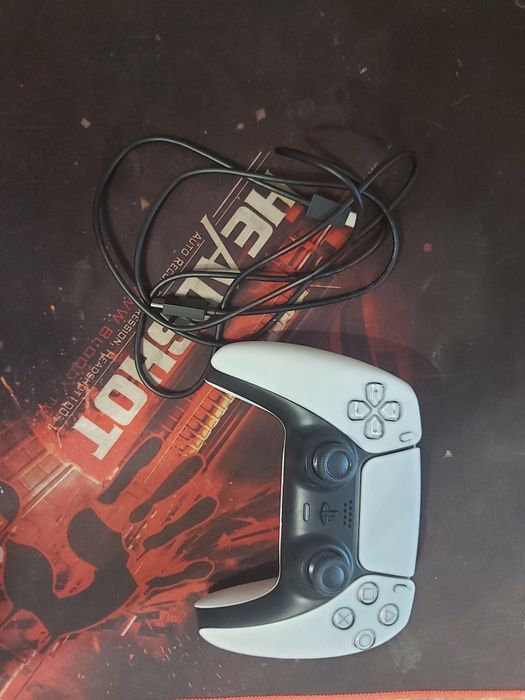Геймпад PS 5. В отличном состоянии.