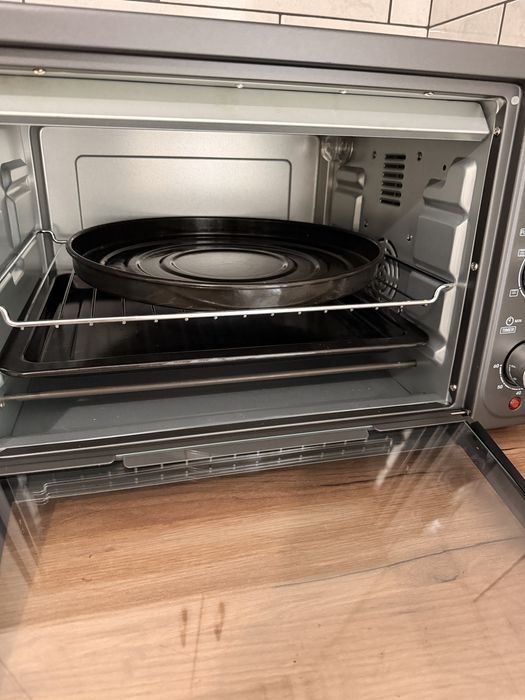 Продам духовку в отличном состоянии