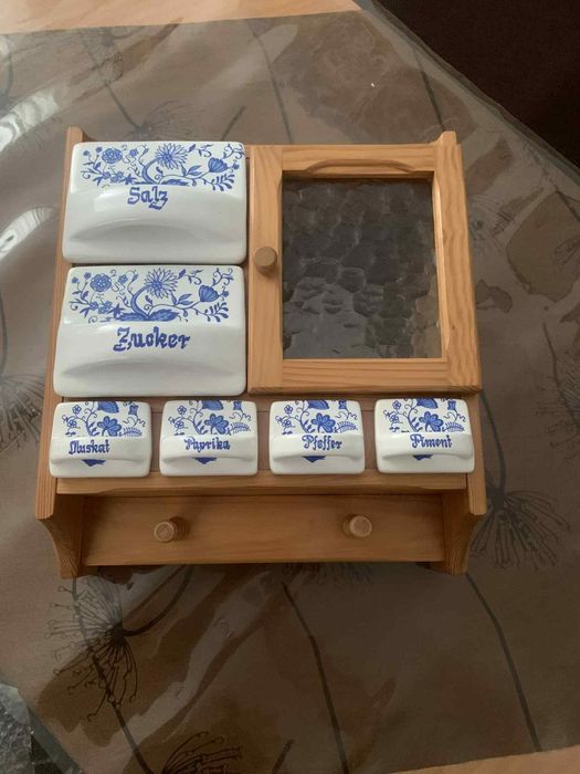 Етажерка с порцеланови буркани * Декор на порцелана - " Син лук"* Нови