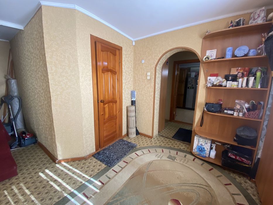 Продам частный  2х этажный дом.