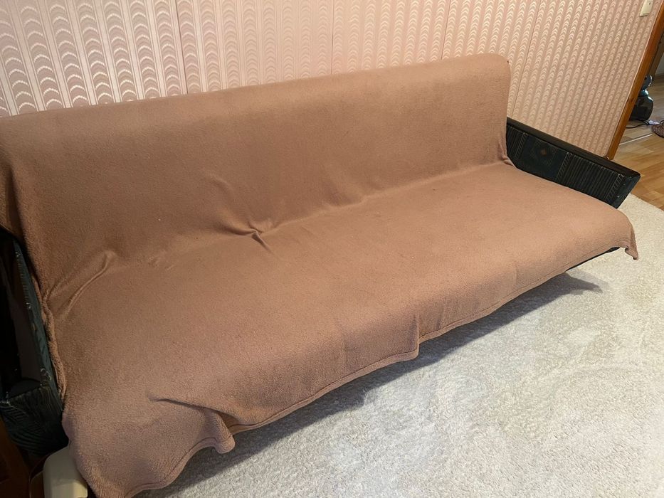 Даром  диван б/у