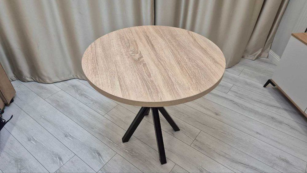 Обеденный стол (диаметр - 80 см)