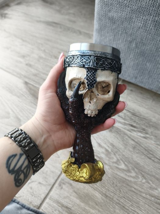 Pocal din inox pentru vin – stil craniu ideal pentru Halloween – argin