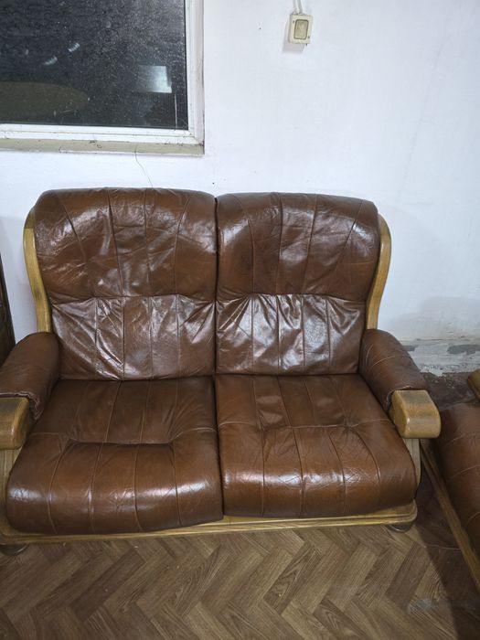 Set masiv -3+2+1 piele naturala6si lemn masiv