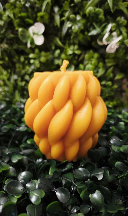 Свещи от 100% пчелен восък - ръчна изработка